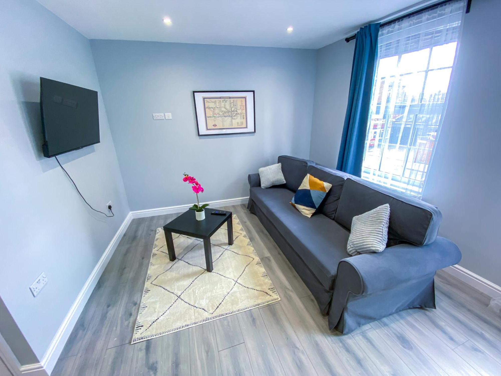Modern 1-Bedroom Flat, 5 Guest, London - F2 Exterior photo
